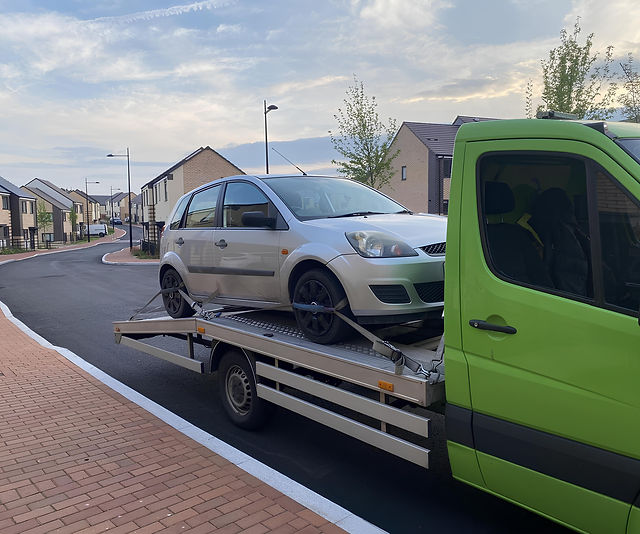 recovery truck for transporting vehicles 2